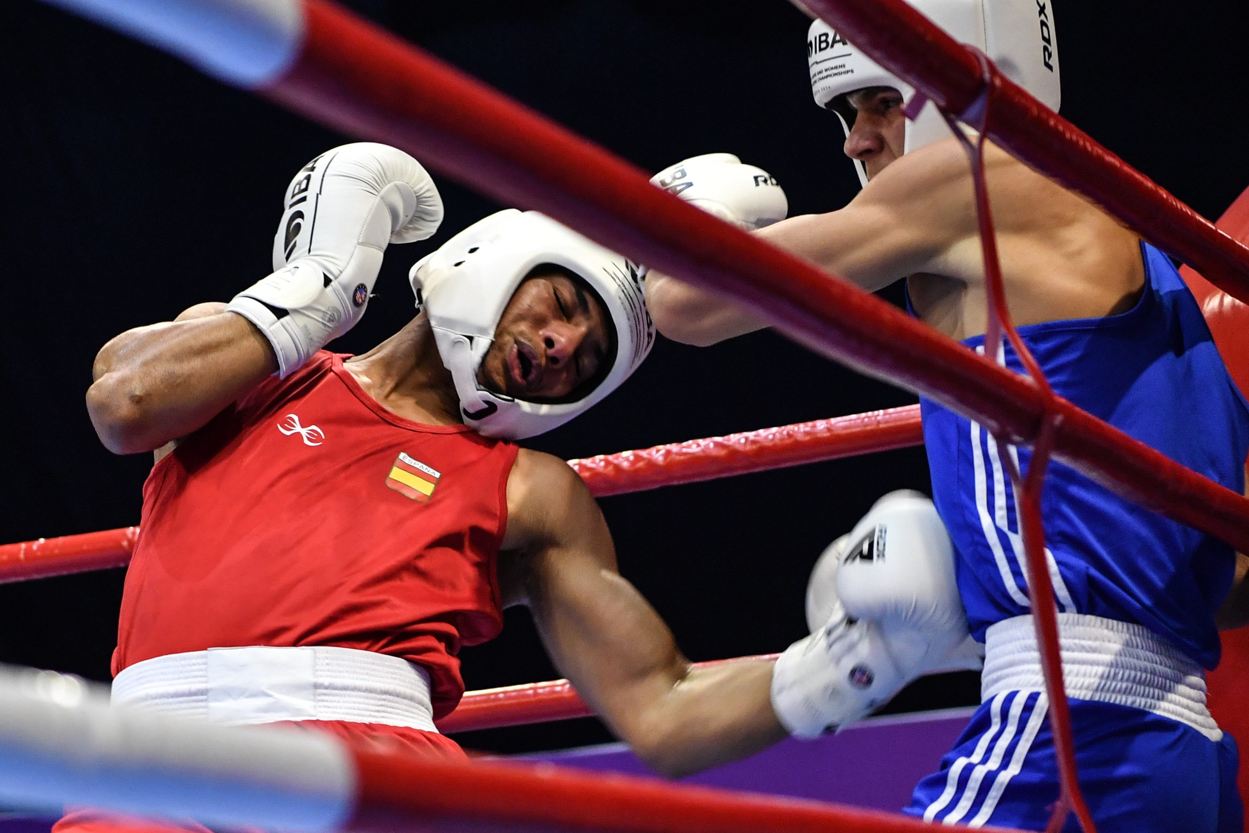 Spain’s new ace, Yolber Daniel Bendomo overwhelmed his opponent in the evening session