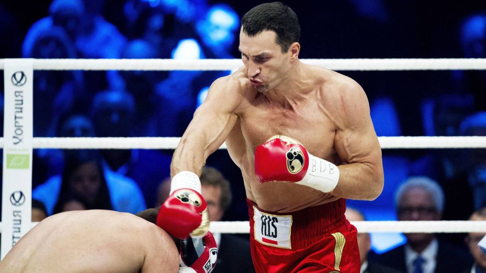 Wladimir Klitschko refuses to rule out possible return to the ring